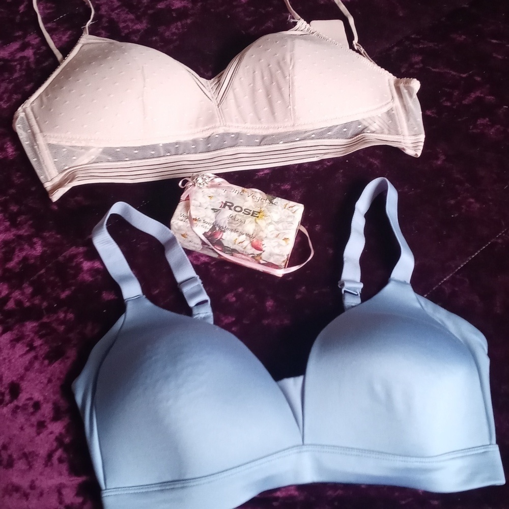 BRA 36DD and beige 3xl bra 🛍️